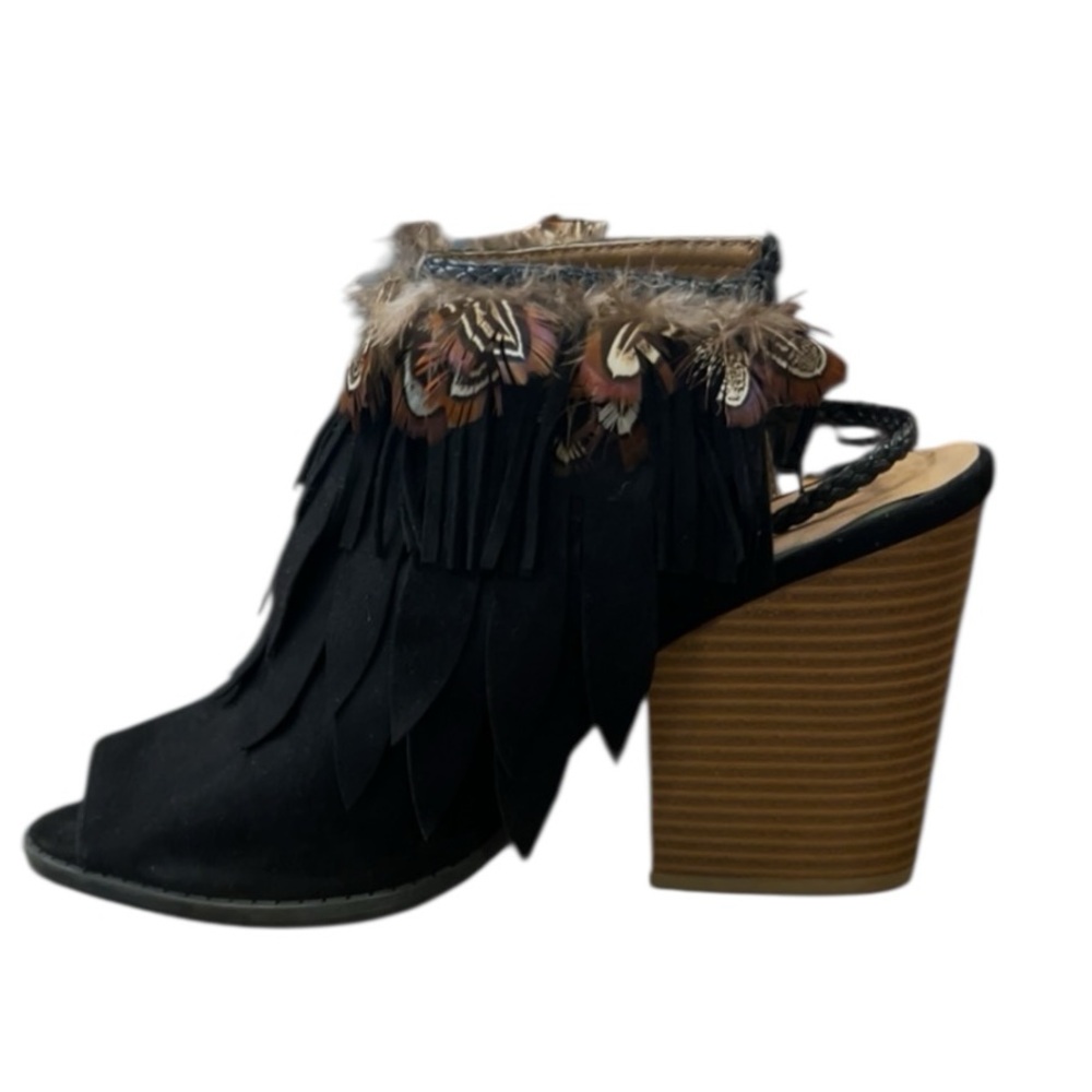 Qupid Black Faux Suede Peep Toe Stacked Heel Bootie with Feathers Women’s Size 9 - Picture 5 of 11